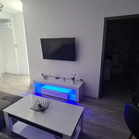 Elite Master Onix Blue Mamaia Lejlighed